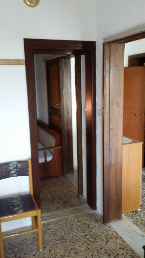 Grigorios Apartments Nea Vrasna Luaran gambar