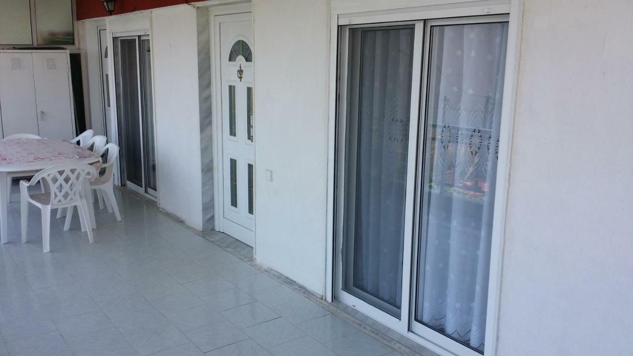 Grigorios Apartments Nea Vrasna Luaran gambar