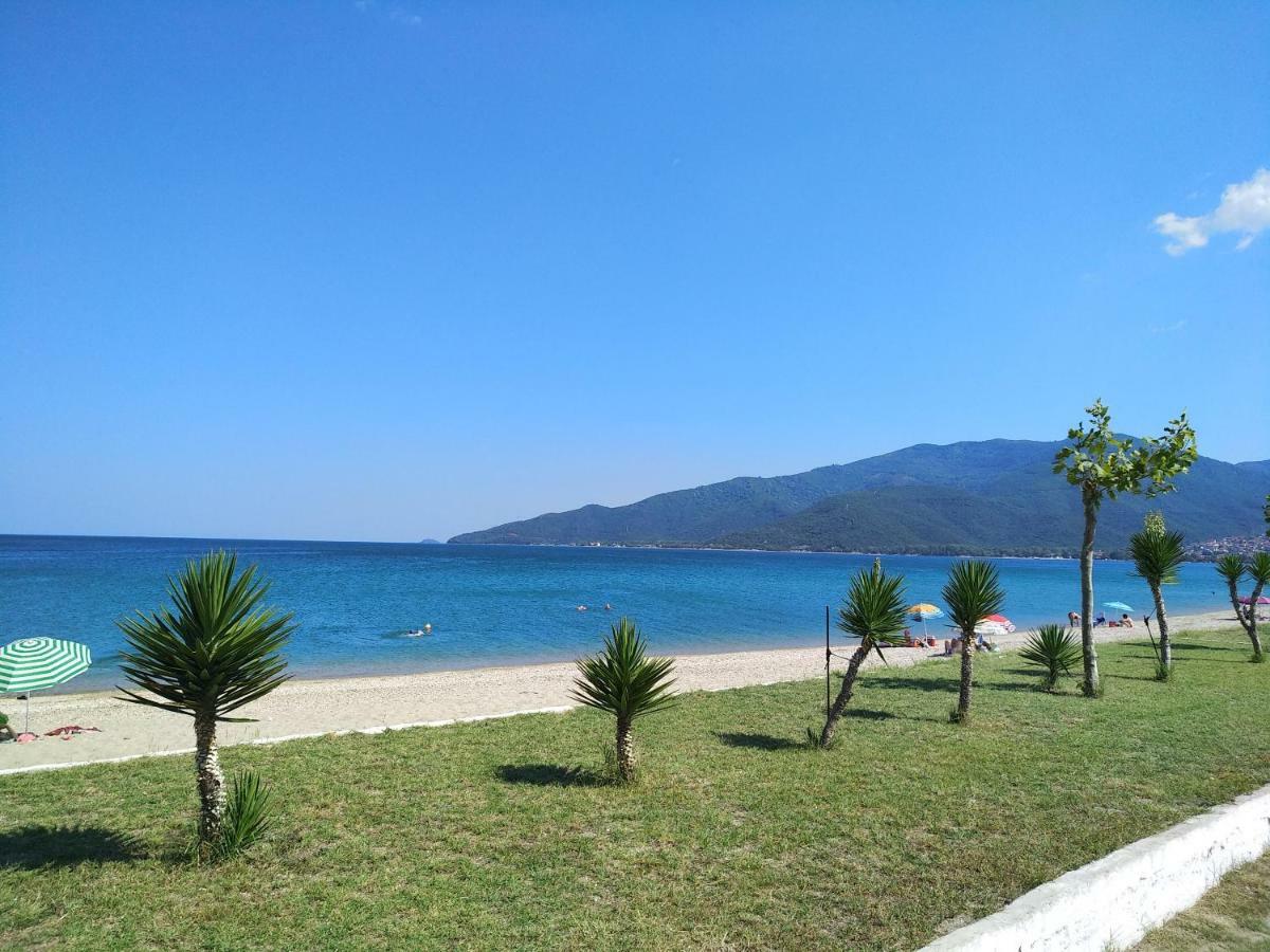 Grigorios Apartments Nea Vrasna Luaran gambar