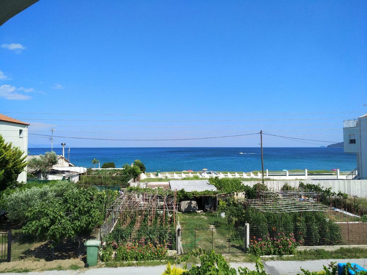 Grigorios Apartments Nea Vrasna Luaran gambar