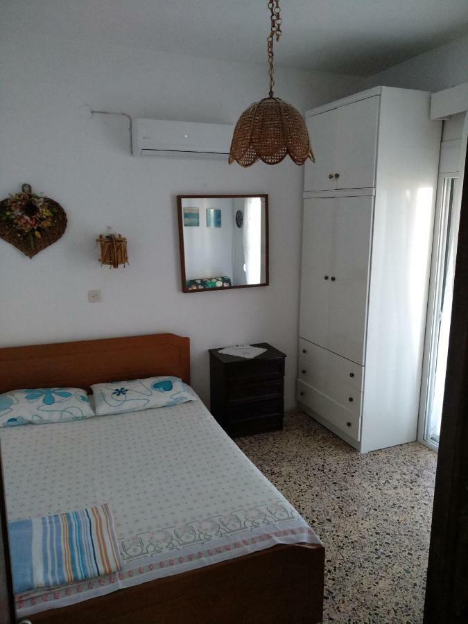 Grigorios Apartments Nea Vrasna Luaran gambar